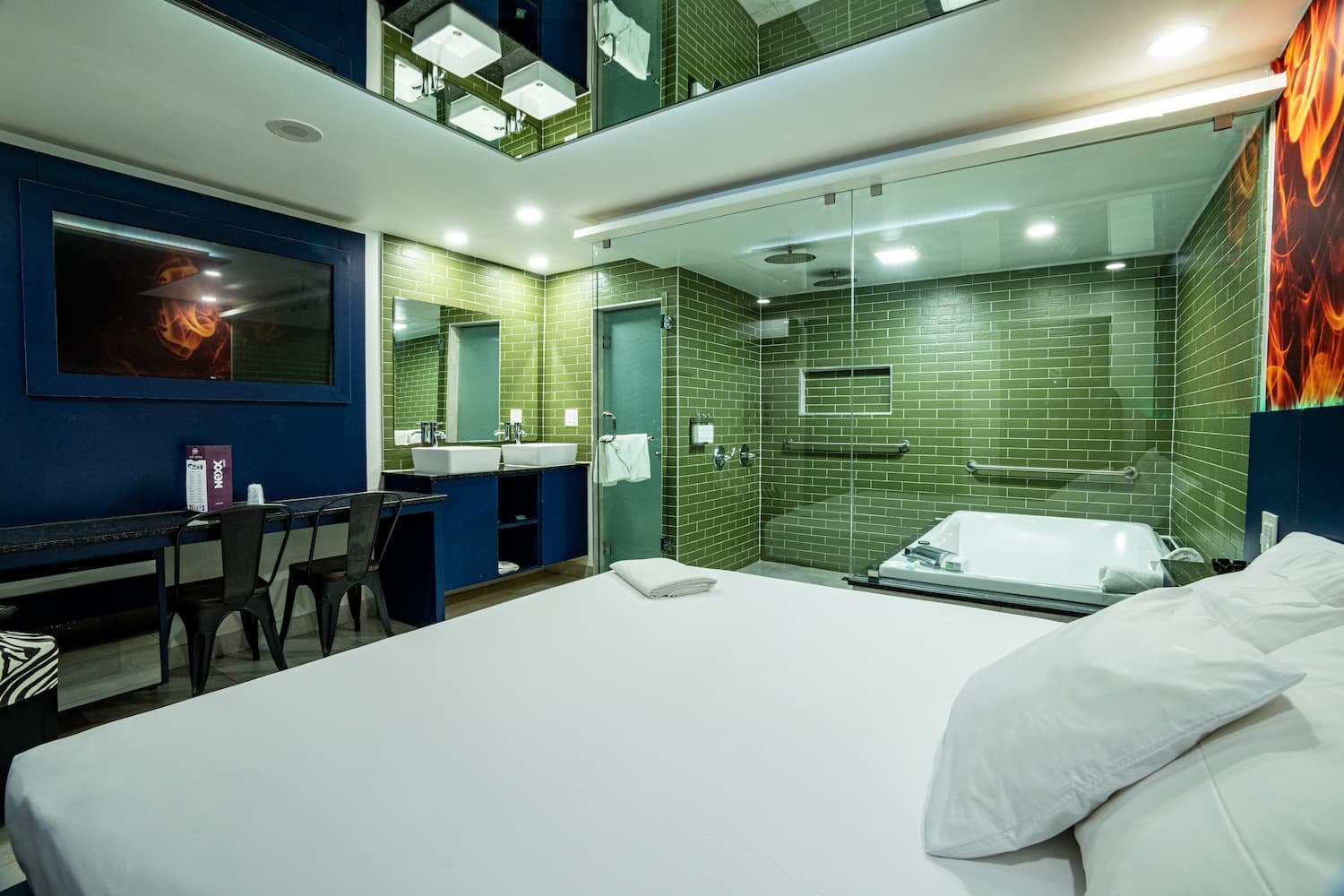 Suite Jacuzzi view 5
