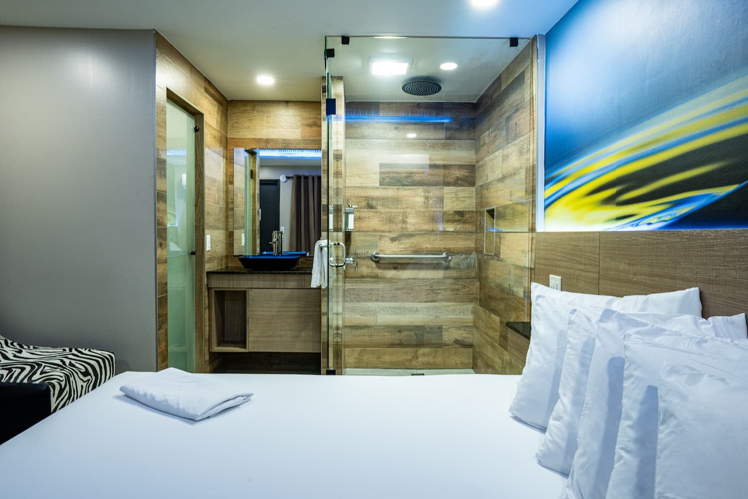 Suite Scape view 4