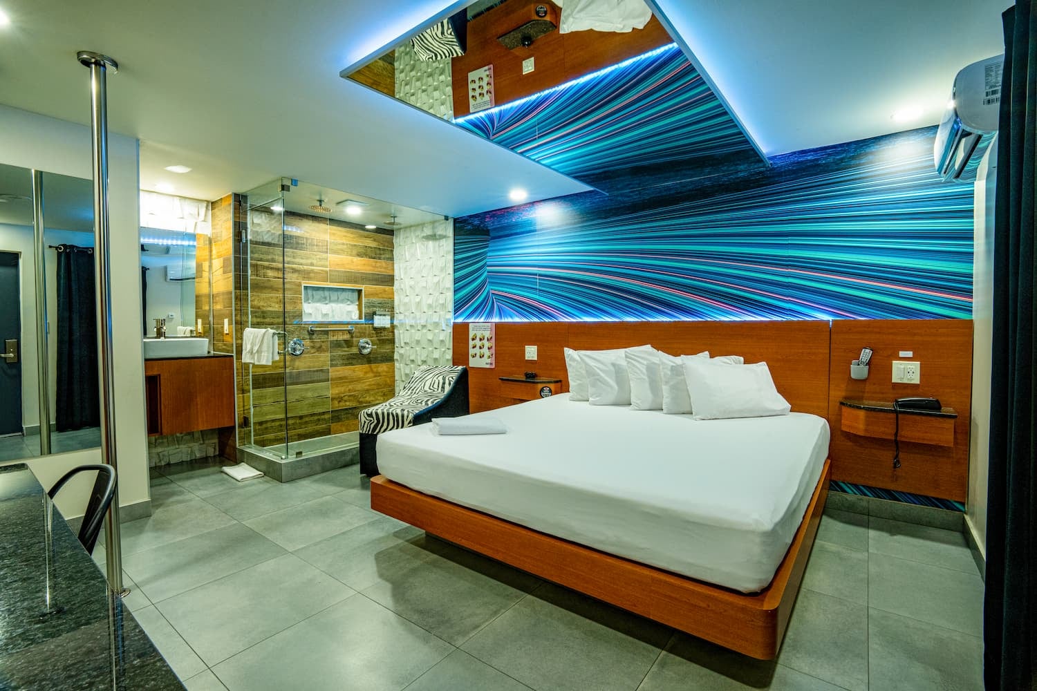 Scape Motel - Suite view 2